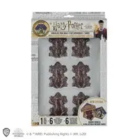 CHOCOLATE FROG MOLD + 6 WIZARD CARDS + 6 DIY BOXES (NEW EDITION)