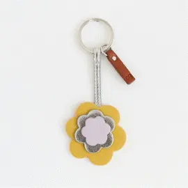 FLOWER LAYERED KEYRING