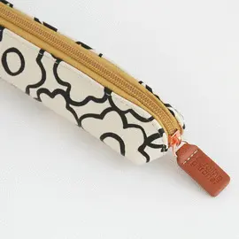 DOODLE FLOWER ESSENTIAL PENCIL CASE