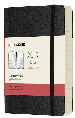 12M DAILY LARGE BLACK SOFT COVER 2019 (DSB12DC3Y19)