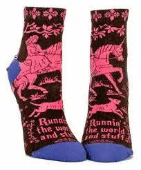 RUNIN THE WORLD ANKLE SOCKS