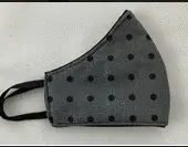 MASCARILLA GRIS CON PUNTOS NEGROS